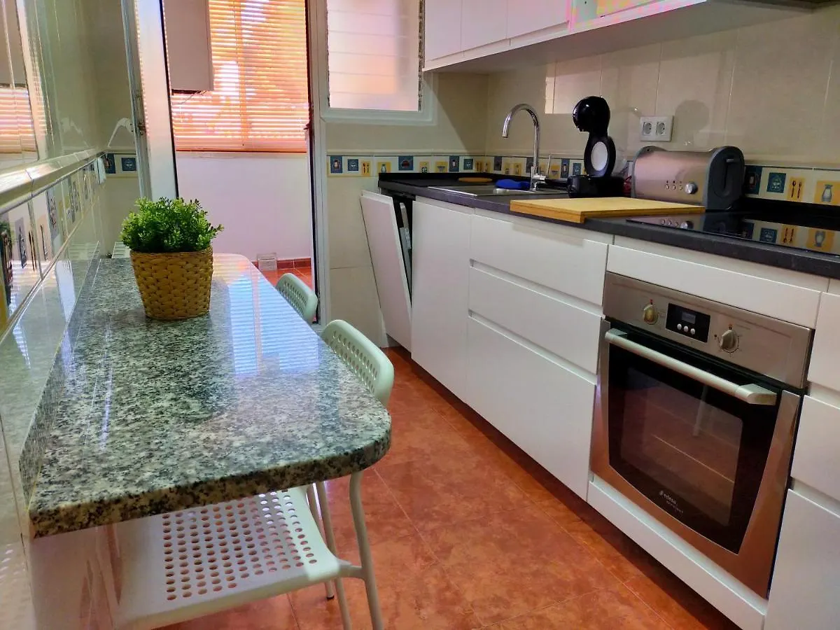 Apartament Geminis Wifi Parking Free توسا ذي مار